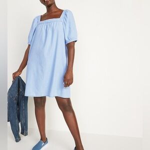 Old Navy Puff-Sleeve Light-Wash Jean Mini Swing Dress
Light Blue Square-Neck M